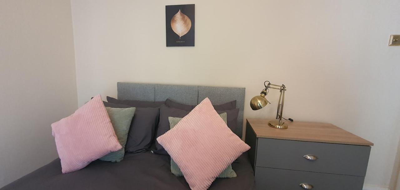 Coventry Elite House Aparthotel Esterno foto