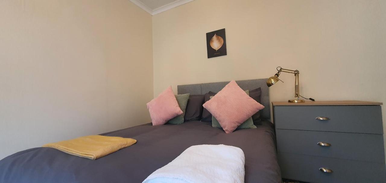 Coventry Elite House Aparthotel Esterno foto
