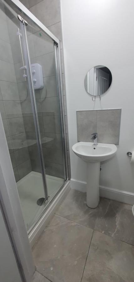 Coventry Elite House Aparthotel Esterno foto