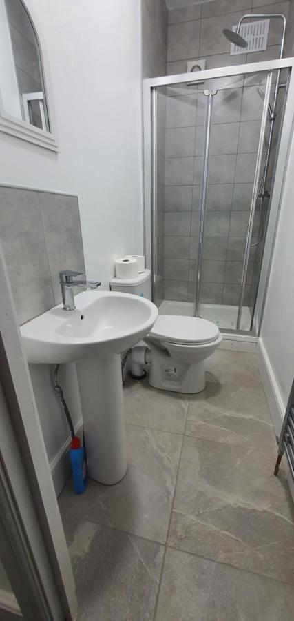 Coventry Elite House Aparthotel Esterno foto