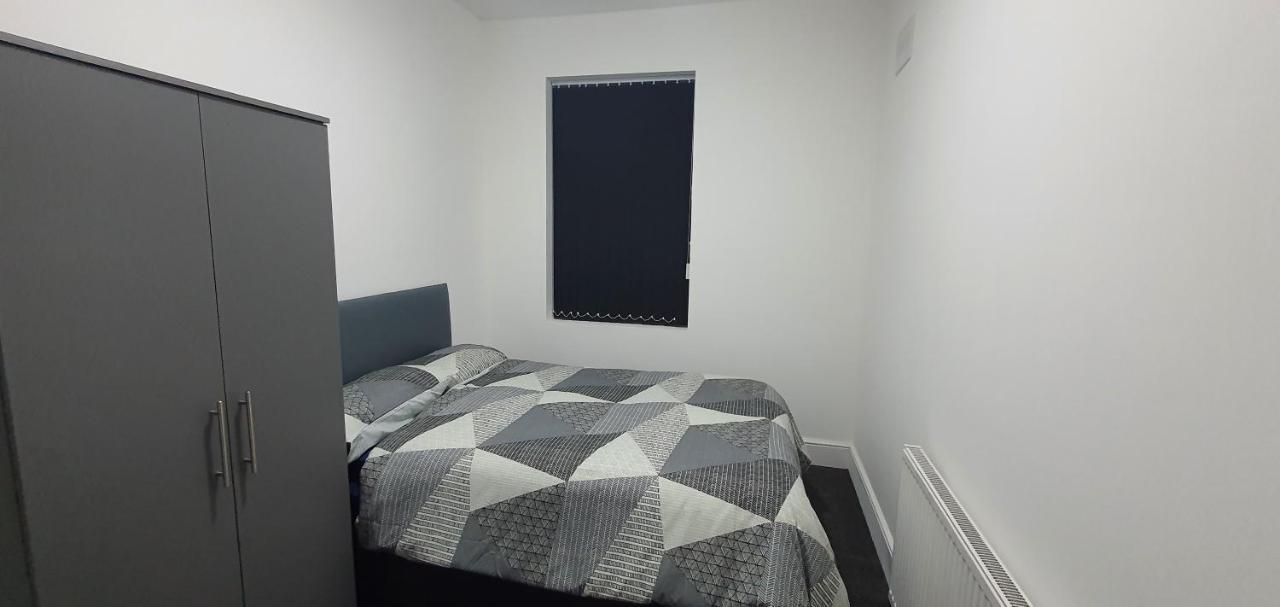 Coventry Elite House Aparthotel Esterno foto